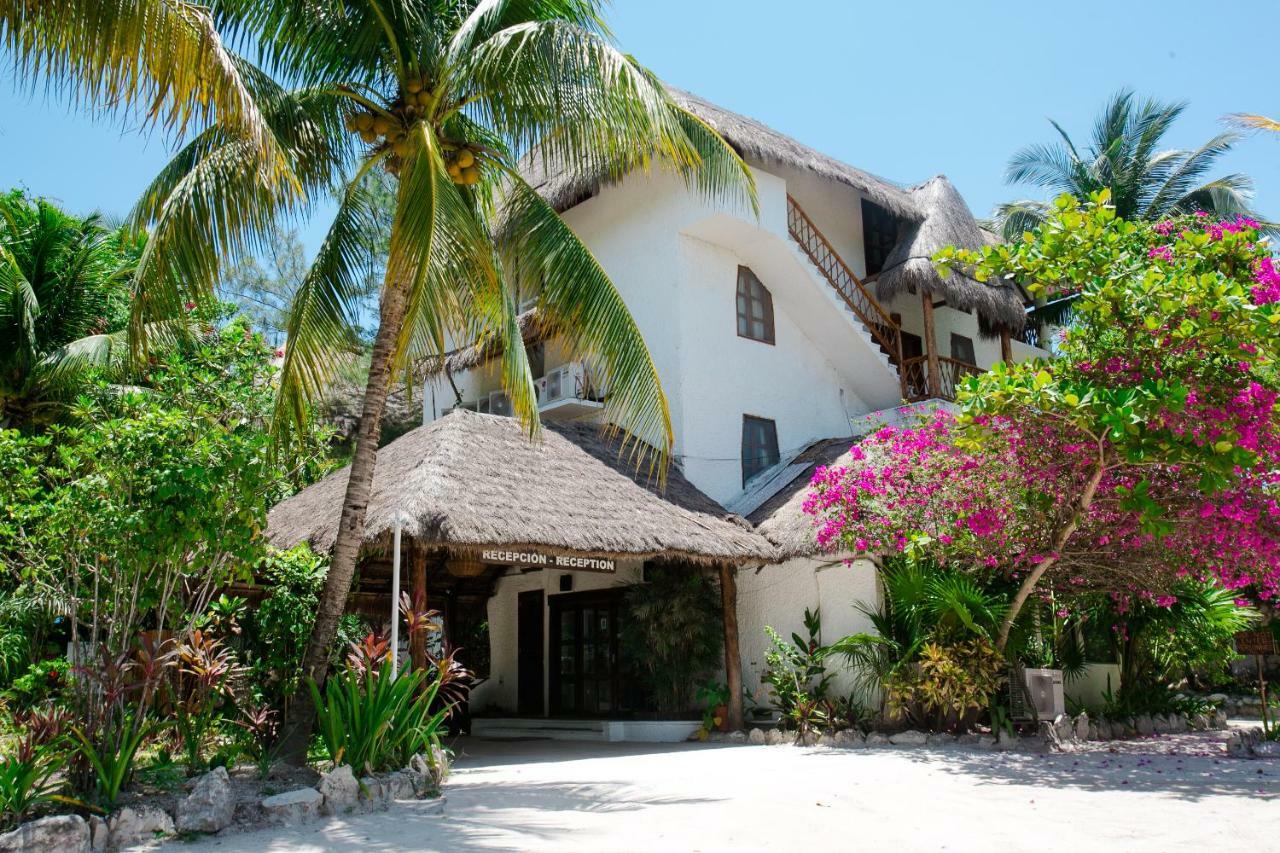 Hotel Cabana Los Lirios Tulum Exterior photo